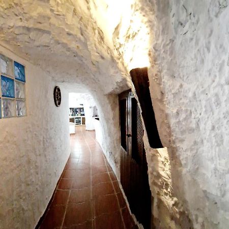 Casa Cueva Cascamorras "Capricho Andaluz" 바사 외부 사진
