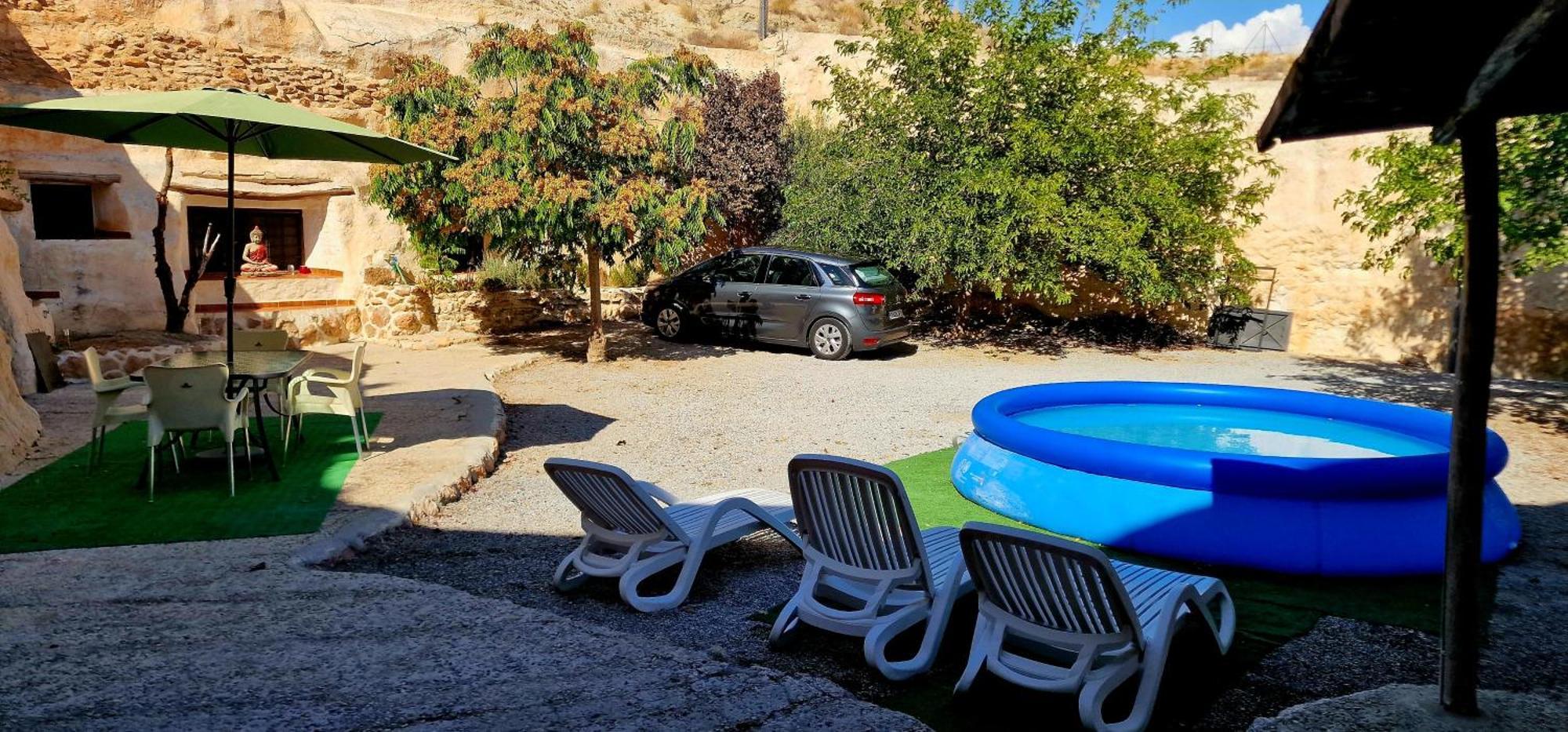 Casa Cueva Cascamorras "Capricho Andaluz" 바사 외부 사진