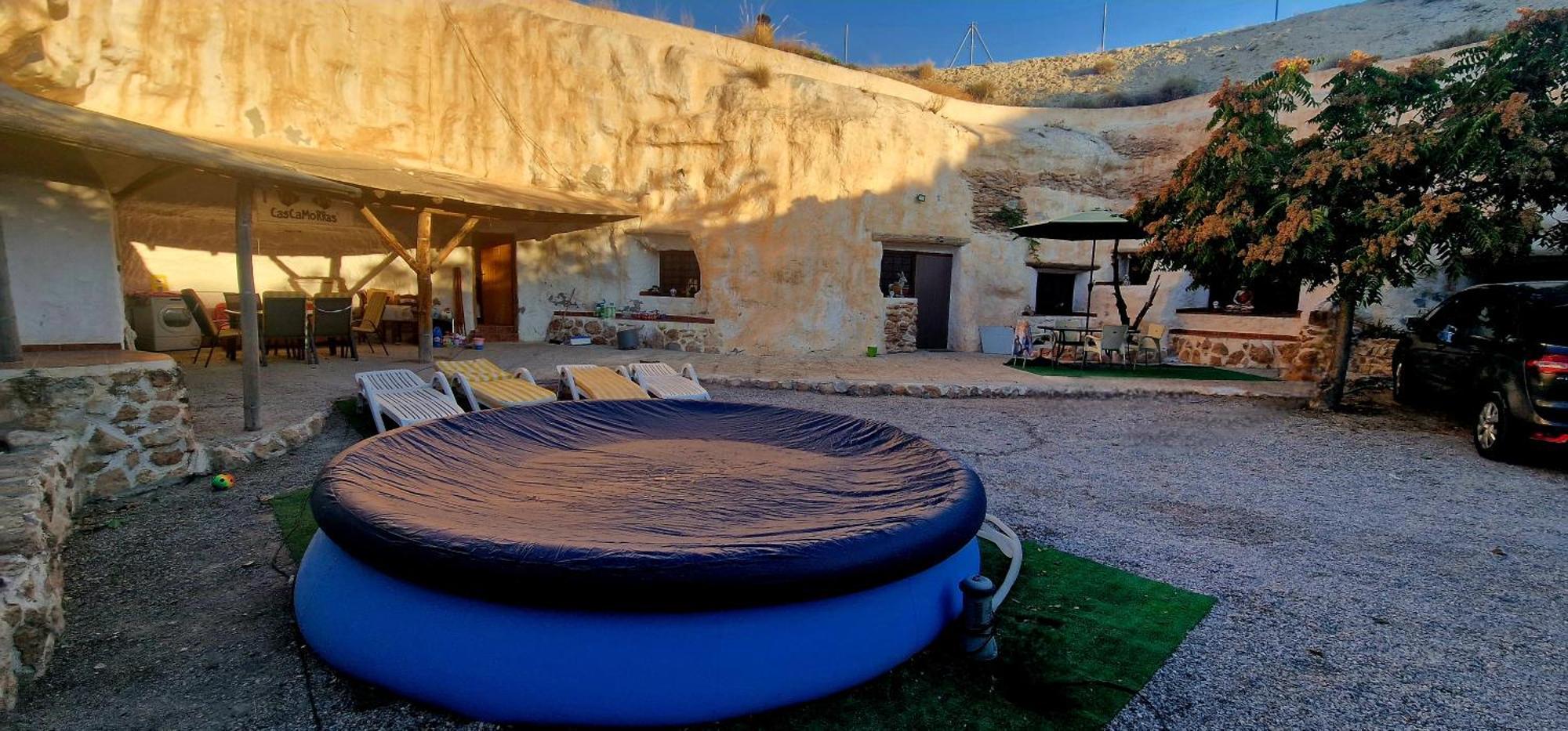 Casa Cueva Cascamorras "Capricho Andaluz" 바사 외부 사진