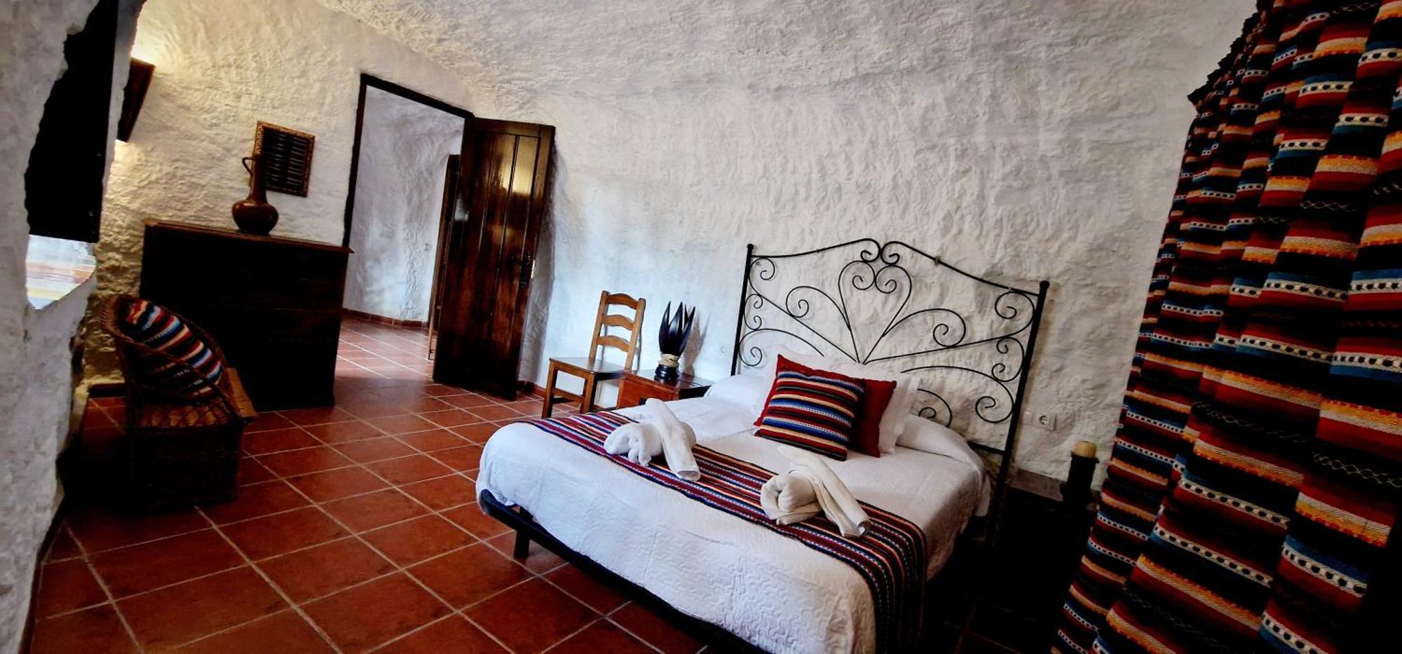 Casa Cueva Cascamorras "Capricho Andaluz" 바사 외부 사진