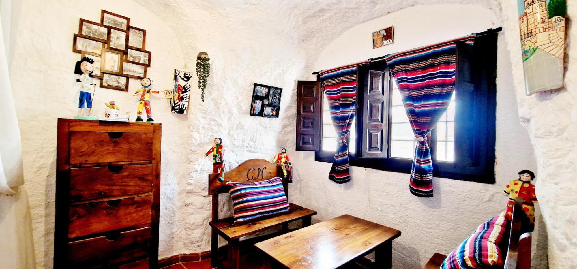 Casa Cueva Cascamorras "Capricho Andaluz" 바사 외부 사진